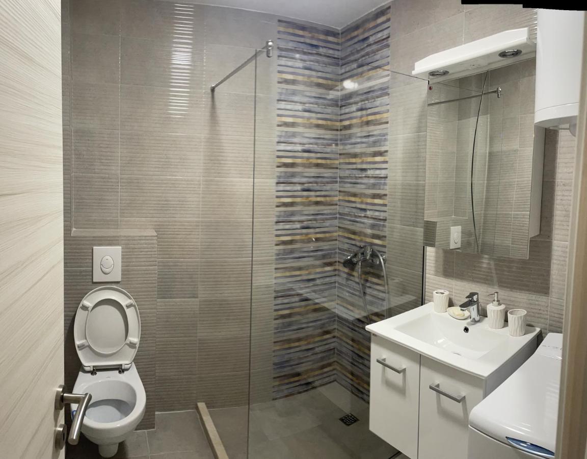Studio Apartman Happy Home Tivat Extérieur photo