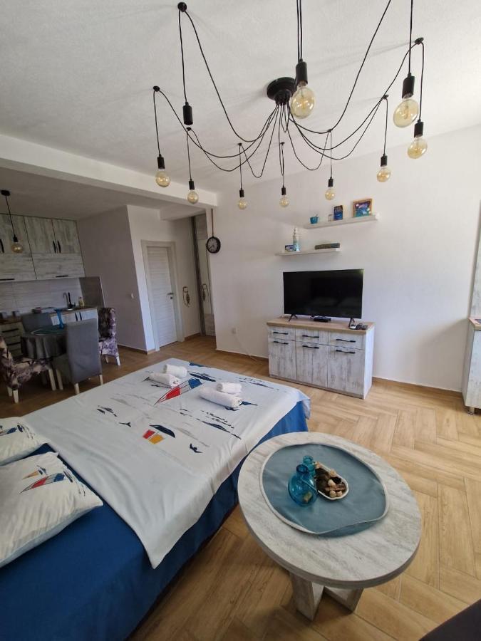 Studio Apartman Happy Home Tivat Extérieur photo