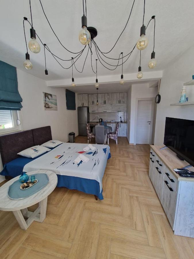 Studio Apartman Happy Home Tivat Extérieur photo