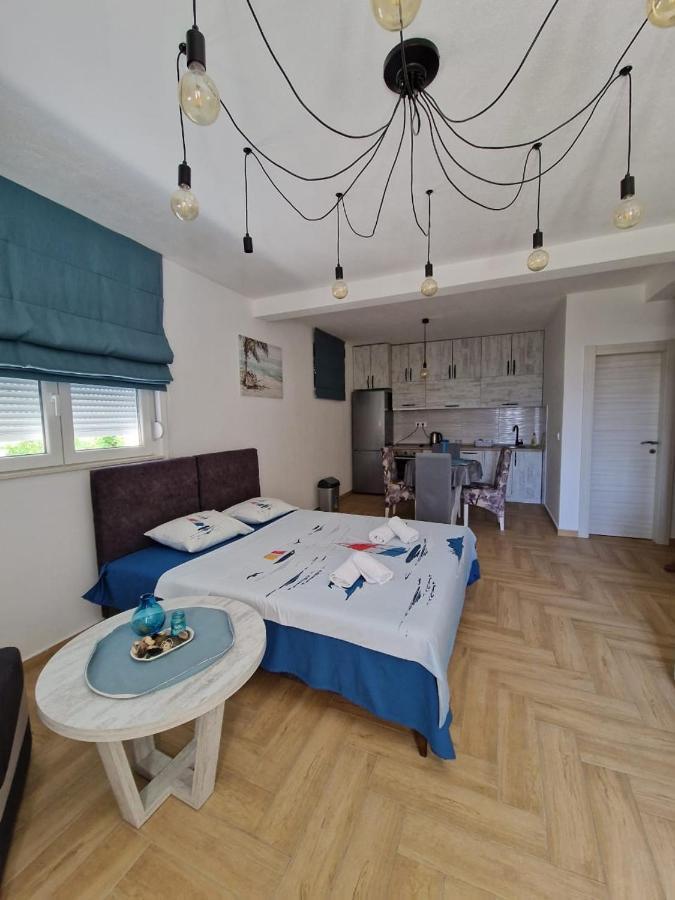 Studio Apartman Happy Home Tivat Extérieur photo